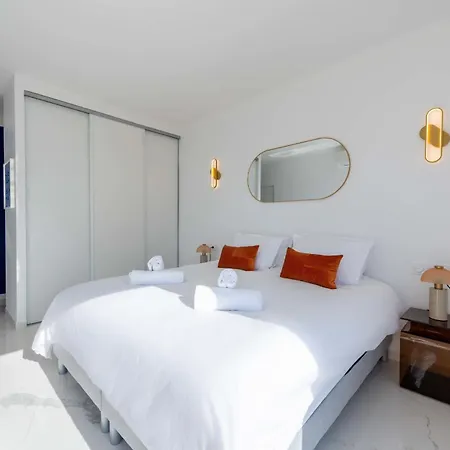 Apartment 2-br Sea-view With Swimming Pool Cannes