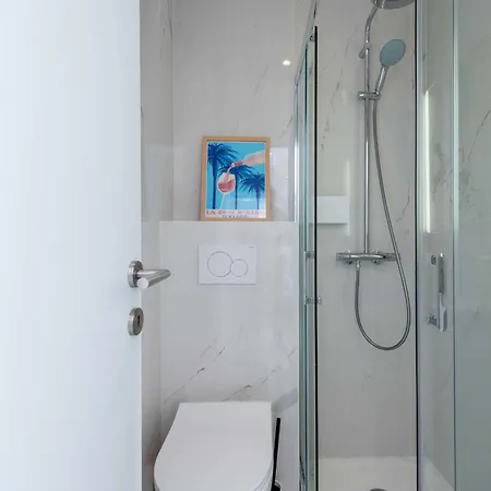 2-br Sea-view With Swimming Pool