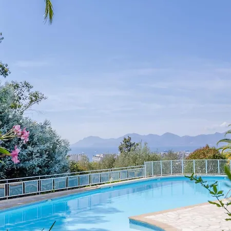 2-br Sea-view With Swimming Pool