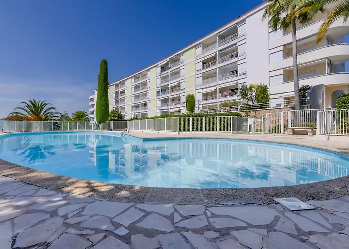 2-br Sea-view With Swimming Pool *