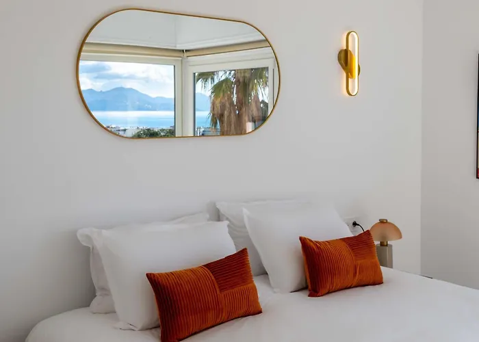 2-br Sea-view With Swimming Pool * Cannes