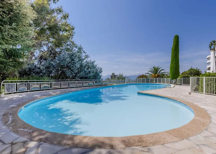 2-br Sea-view With Swimming Pool